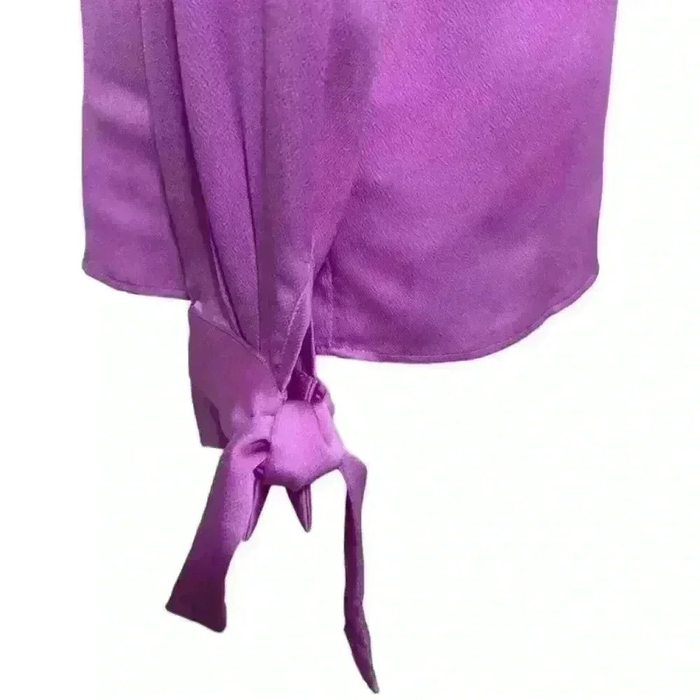 Women’s Banana Republic Orchid V-Neck Blouse - Picture 5 of 6